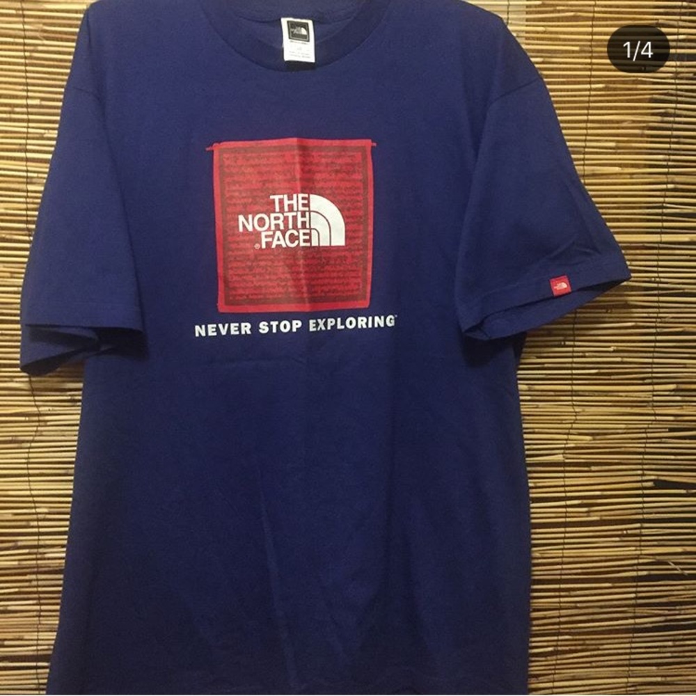 North face tee